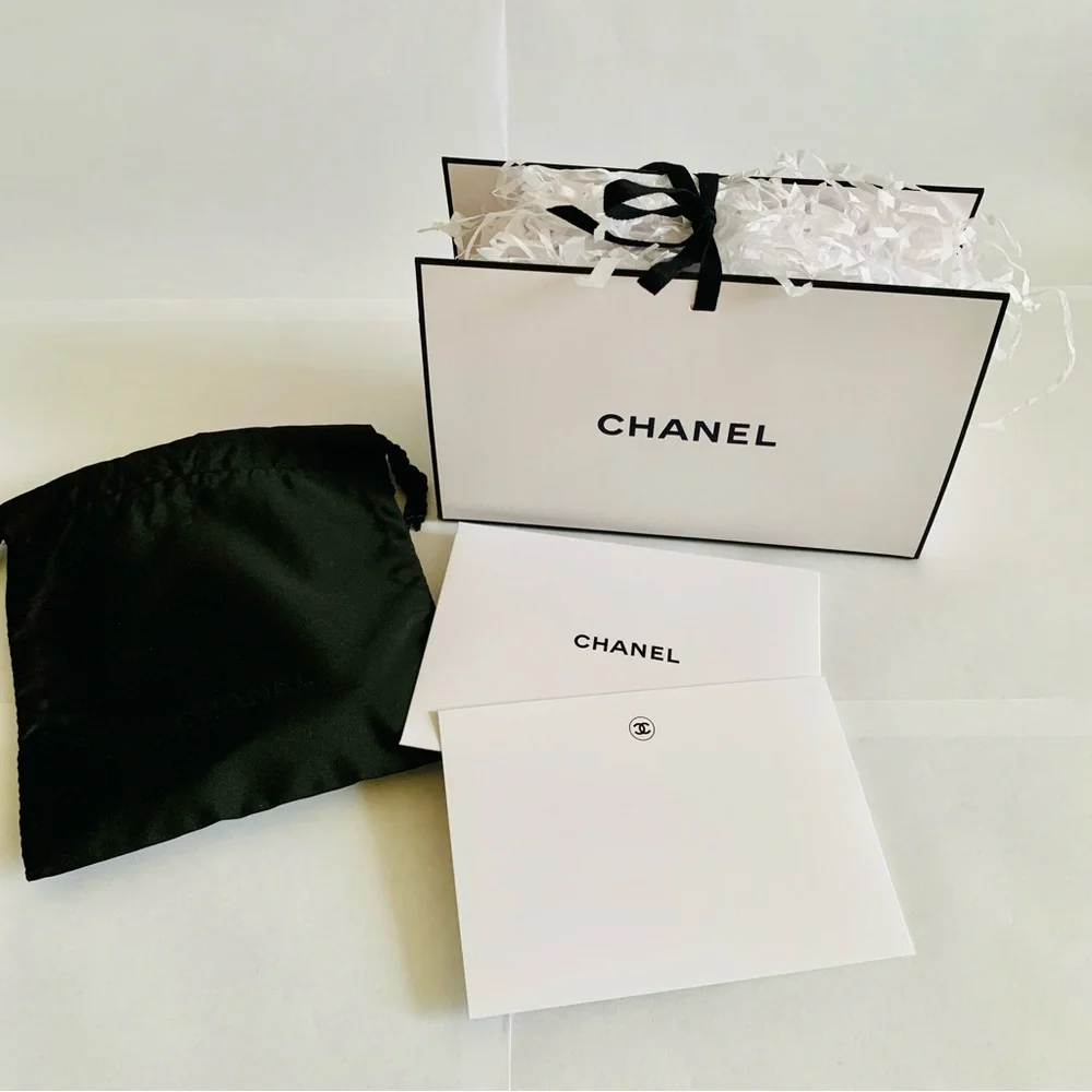 CHANEL Gift Box Set w Card Envelope Pouch White Luxury Packaging Small